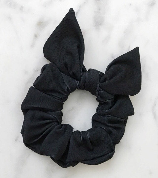 Black Scrunchie Bow, Scrunchie, Black Bow, Scrunchie Bow, Black Scrunchie, Scrunchies, Cute Scrunchies, Knotted Scrunchie, Hair Bow