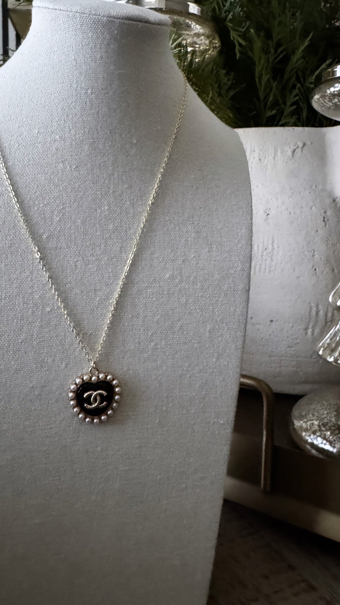 Handmade Refurbished Designer Pearl Heart Pendant